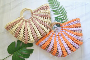 Women's Hand-held Contrast Color Straw Woven Bag