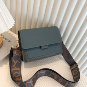 Alternative view of Vintage Wide Shoulder Strap Shoulder Bag