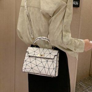 Alternative view of Snake Print Contrast Color Crossbody Shoulder Bag
