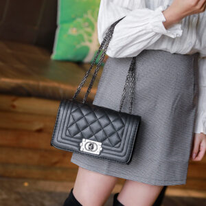 Alternative view of Ling Ge Small Fragrant Wild Chain Bag