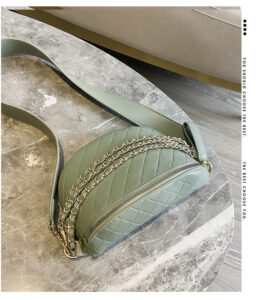 Alternative view of Fashion messenger bag chain chest bag