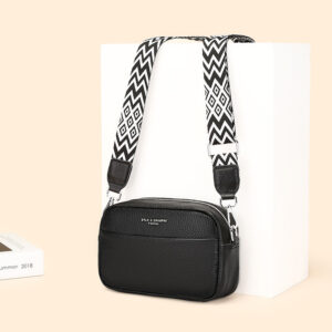 Alternative view of Fashion Simple Shoulder Messenger Bag Top Layer Cowhide Small Square Bag