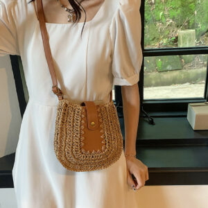 Large Capacity French Shoulder Straw BagPosture Stitching