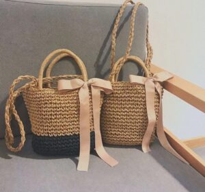 New straw bag shoulder portable handbags beach woven straw bag Korean version of the tide female fire package