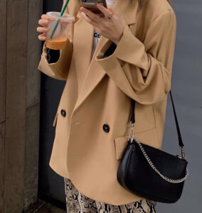 Alternative view of Retro Playful Cool Handsome Chain Armpit Bag