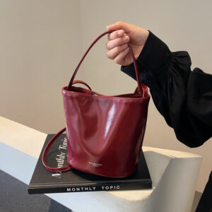 High-end Western Style Red Messenger Bag Exquisite Portable Bucket Bag