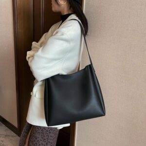 One Shoulder Large Capacity Simple Bucket Bag
