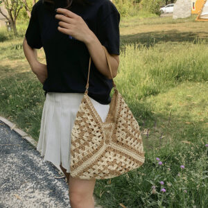 Alternative view of Women's Fashion Handmade Straw Woven Hollow Contrast Color Weave Shoulder Bag