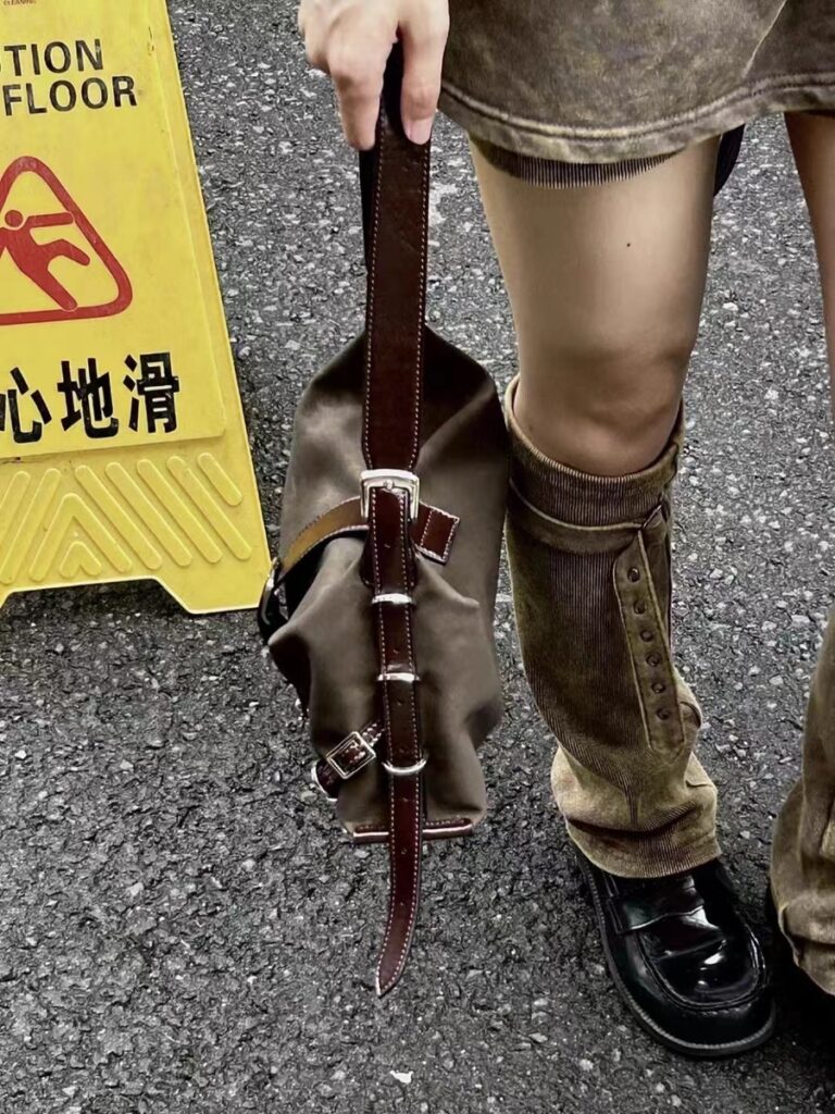 Alternative view of French Minority Underarm Bag One-shoulder Crossbody