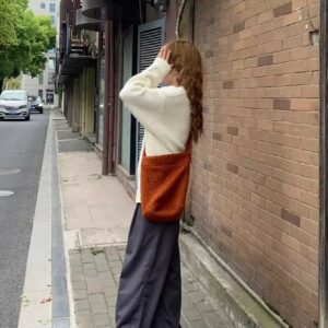 Alternative view of Autumn And Winter Fur Large-capacity Bucket Shoulder Bag