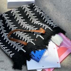 Alternative view of Large Capacity Casual And Versatile Korean College Style On The Shoulder Tote Bag