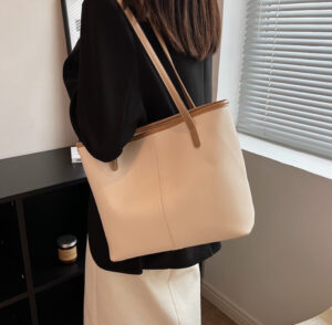 Alternative view of Solid Color PU Fabric Shoulder Bag