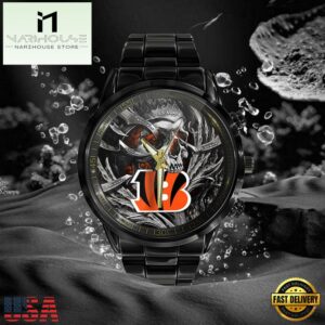 Custom Name Cincinnati Bengals NFL Men Black Stainless Steel Watch Gift For Fans