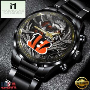 Custom Name Cincinnati Bengals NFL Men Black Stainless Steel Watch Gift For Fans