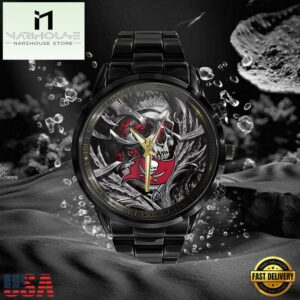 Custom Name Tampa Bay Buccaneers NFL Men Black Stainless Steel Watch Gift For Fans