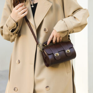 Alternative view of Retro Trendy Messenger Bag Head Layer Cowhide Handbag