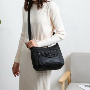 Leisure Shoulder Bag  Ladies Travel Straddle