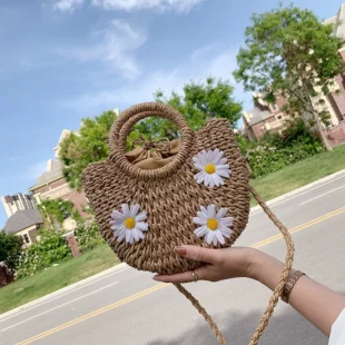 Handwoven Daisy Straw Rattan Half-Moon Beach Handbag Large Capacity Women Summer Hollow Out Crossbody Shoulder Bag