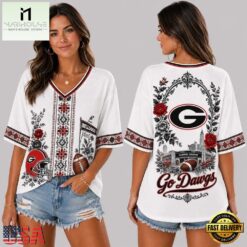 Georgia Bulldogs NCAA Collegiate Pride Collection V Neck T Shirt, NCAA College V Neck Tee Georgia Bulldogs Ncaa Collegiate Pride Collection V Neck T Shirt