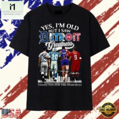 Yes I'm Old But I Saw Detroit Greatness Signatures Graphic T Shirt, Stylish 2D Graphic Shirt Yes I M Old But I Saw Detroit Greatness Signatures Graphic T Shirt