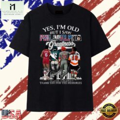 Yes I'm Old But I Saw Philadelphia Greatness Signatures Graphic T Shirt, Stylish 2D Graphic Shirt Yes I M Old But I Saw Philadelphia Greatness Signatures Graphic T Shirt
